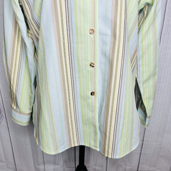 Pendleton Womens Sz 10P Petite Button Up Shirt Non Iron Shaped Fit Multicolor - Picture 3 of 11